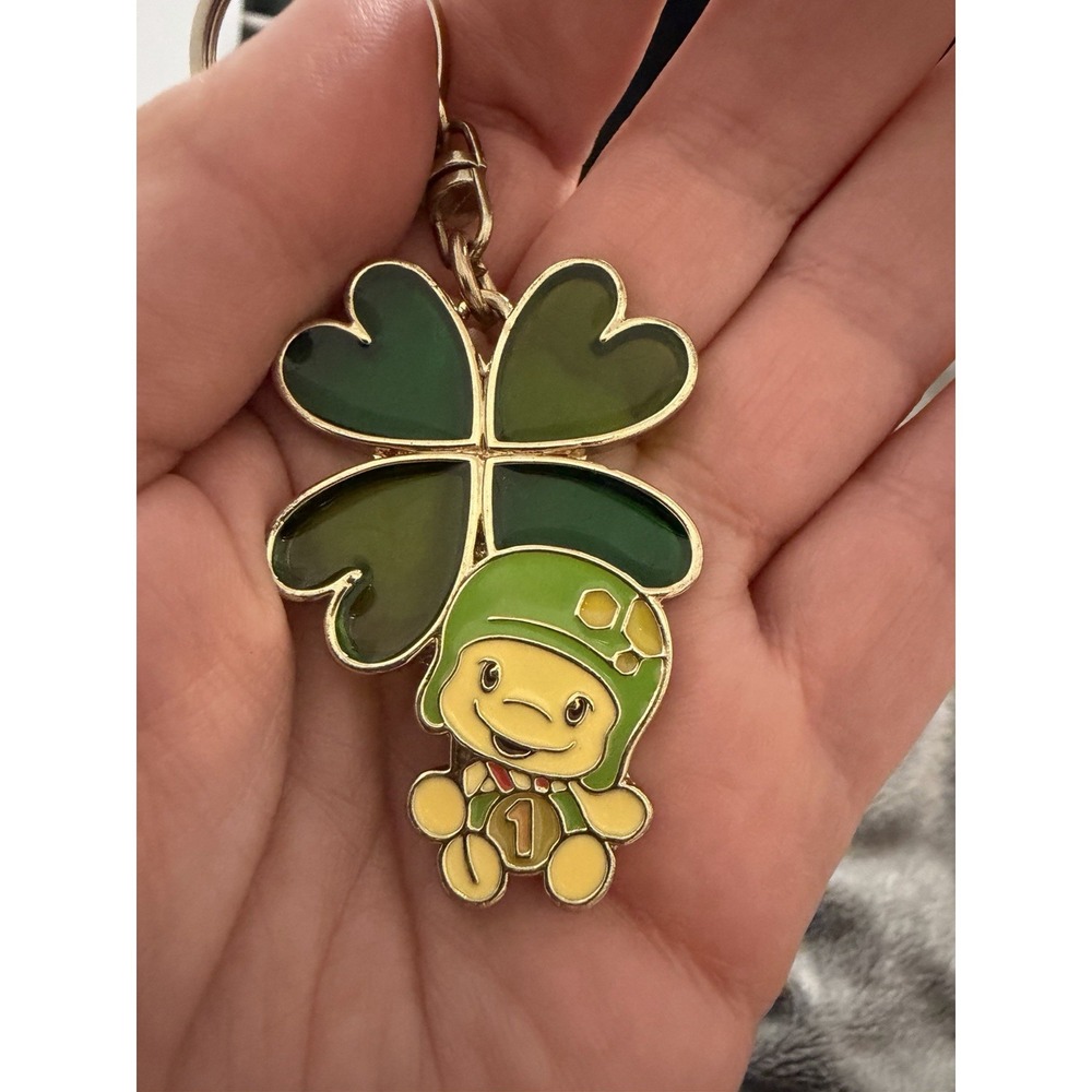 Rare! Vintage Green Clover Keychain Pendant  Everland Korea Enamel Good Luck